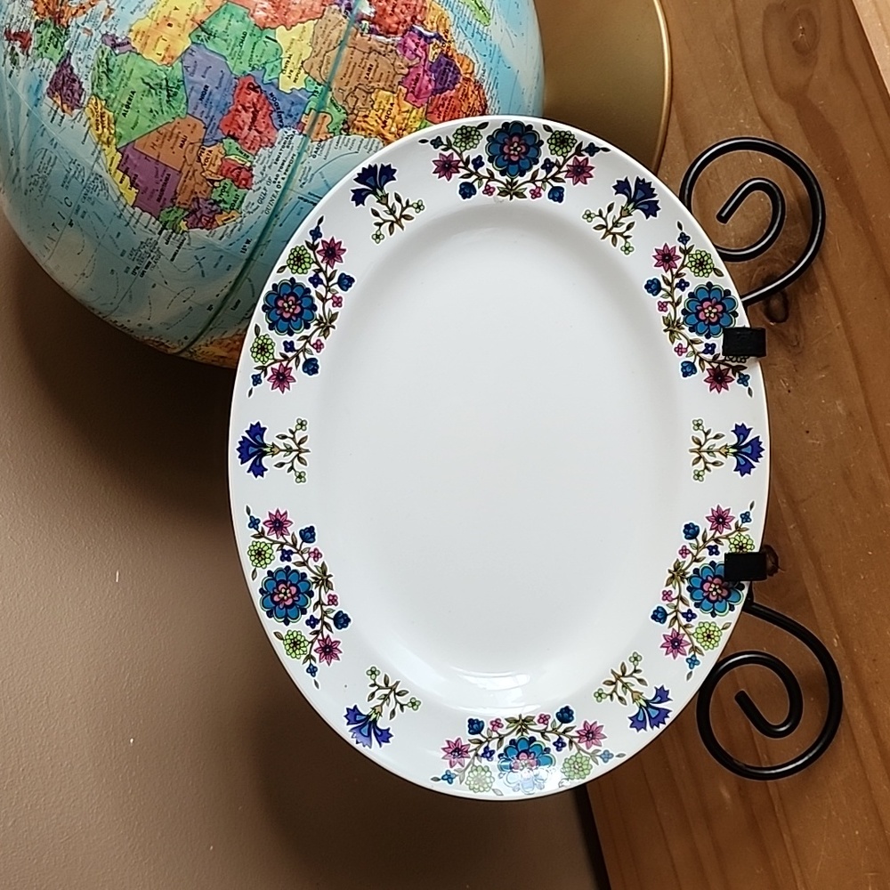 Vintage Staffordshire oval plate Midwinter Country Garden
